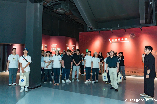 （已审）市县动态-平湖市社科联∣“3”模式让红色资源成为平湖社科教育“活”教材_image_0.png